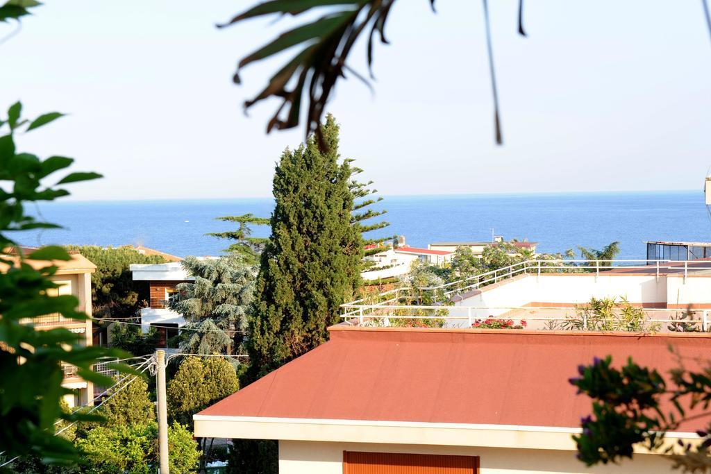 Terrazza Pavone Apartment Aci Castello Room photo