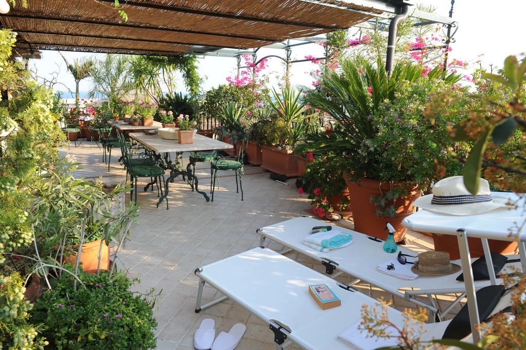 Terrazza Pavone Apartment Aci Castello Room photo