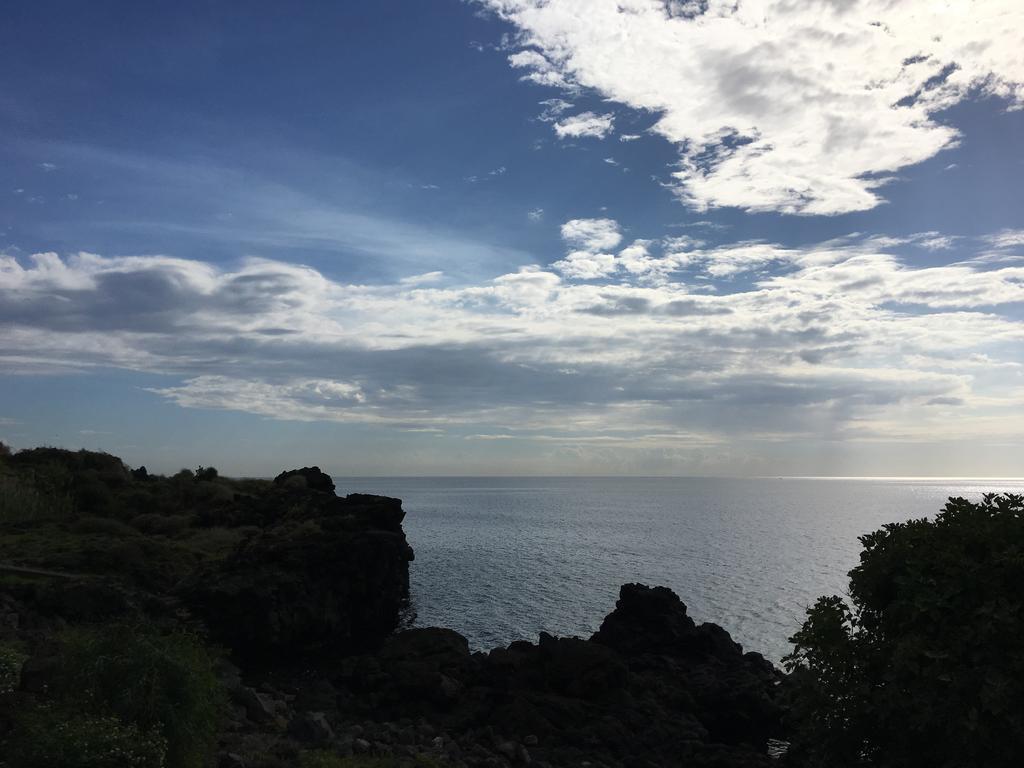 Terrazza Pavone Apartment Aci Castello Exterior photo