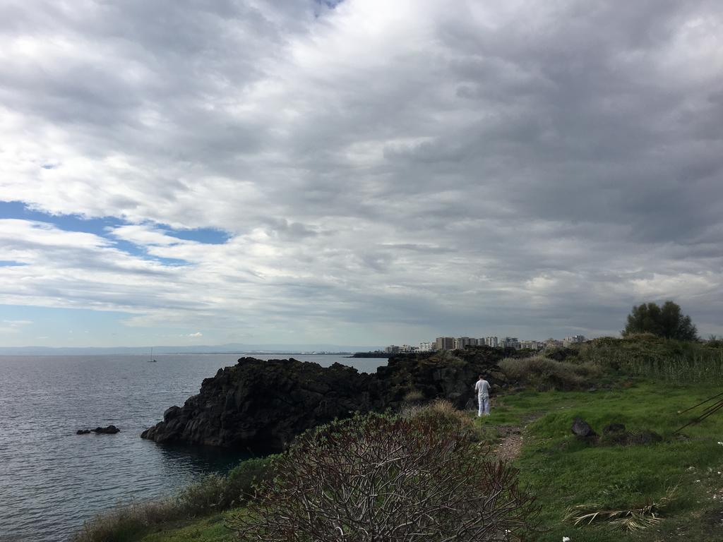 Terrazza Pavone Apartment Aci Castello Exterior photo